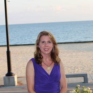 Meet your Posher, Angie vice